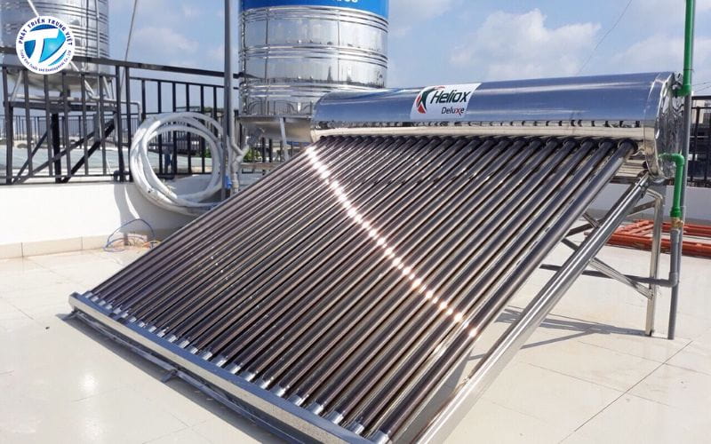 Máy nước nóng năng lượng mặt trời tận dụng ánh nắng để làm nóng nước.